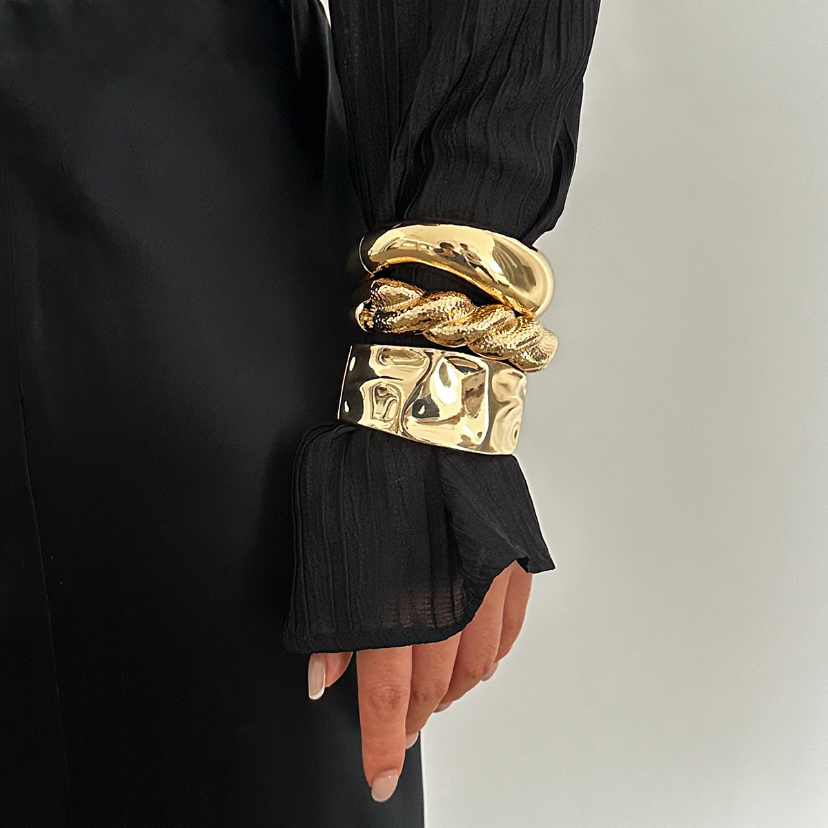 빈티지 골드 컬러 힙합 금속 불규칙한 봄 Bangles - Women'S Emo Accessories 리뷰 및 가격